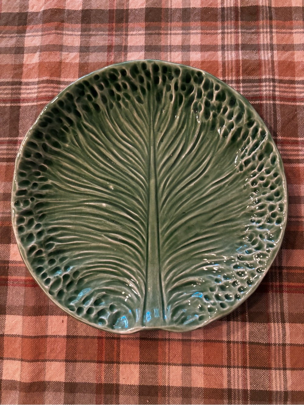 Made in Italy majolica Green Ceramic Leaf Plate - Decorative Accent